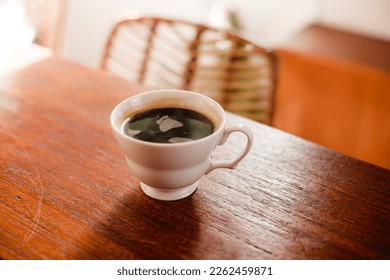 https://image.shutterstock.com/image-photo/beautiful-curly-white-mug-hot-260nw-2262459871.jpg