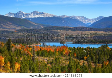 Beautiful Dillon reservoir landscape in Colorado in Autumn time