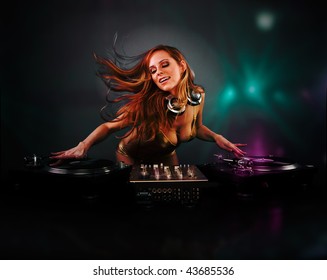  Beautiful DJ Girl On Decks On The Party,