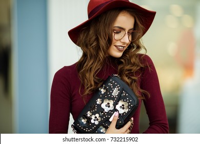 Beautiful Elegant Woman Is Wearing Fashion Autumn Clothes And Glasses With Black Bag, Fall Concept