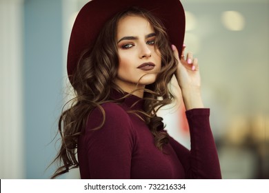 Beautiful Elegant Woman Is Wearing Fashion Autumn Clothes , Fall Concept