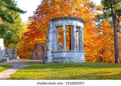 Beautiful fall colors at the Mackenzie King Estate in Gatineau Park, Quebec, Canada