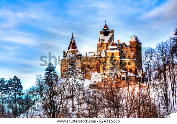 Beau Chateau De Dracula Dans La Photo De Stock Modifiable 524316166