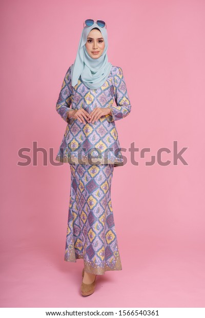 Beautiful Female Model Wearing Batik Design Stock Photo Edit Now 1566540361