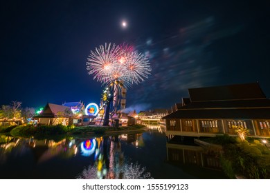 Beautiful Fireworks Over Cityscape Night , Pattaya Thailand. The Celebration Of Fireworks Of Loy Krathong Festival At Legend Siam Pattaya.