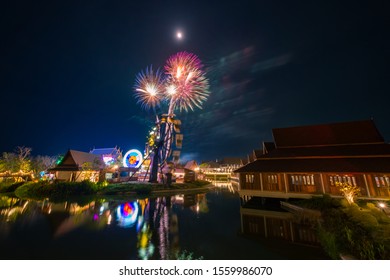 Beautiful Fireworks Over Cityscape Night , Pattaya Thailand. The Celebration Of Fireworks Of Loy Krathong Festival At Legend Siam Pattaya.