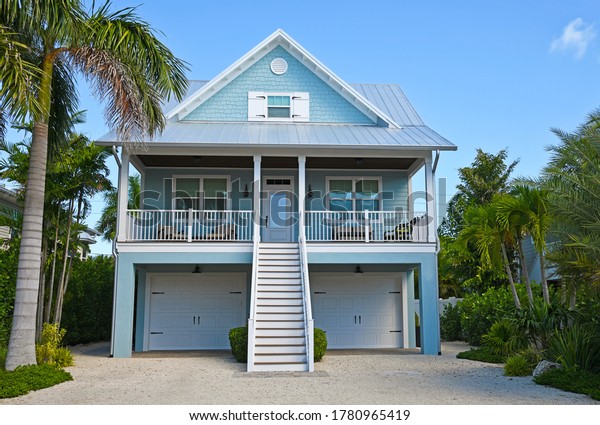 A Beautiful Florida House Near the\
Beach for Rent or Sale. Make a Great Rental\
Property