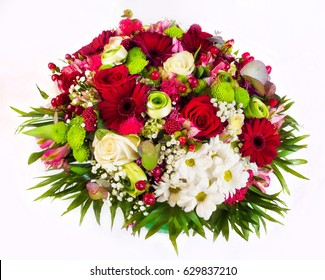 Beautiful flower arrangements for winter, spring, summer and autumn with colored backgrounds of red, purple and wintry white