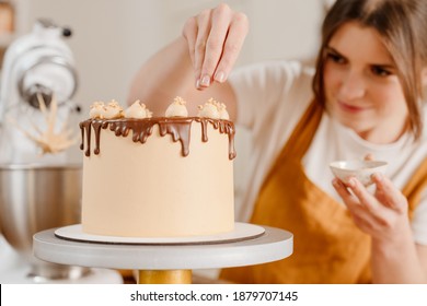 150,468 Chef girl Images, Stock Photos & Vectors | Shutterstock