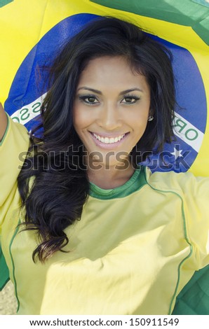 Share your Beautiful soccer fan brazil Beautiful soccer fan brazil