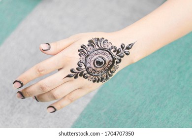 Beautiful Girl Back Hand Black Henna Design