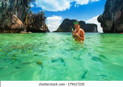 3,279 Phi phi island girls Images, Stock Photos & Vectors | Shutterstock