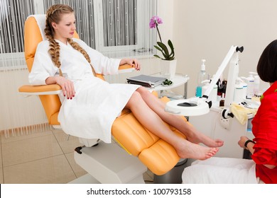 beautiful girl in a modern beauty salon - Powered by Shutterstock