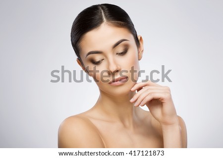 facial girl nice Girls in sexy t shirts