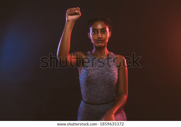Beautiful girl protestingfor the social movement\
BLACK LIVES MATTER in\
usa