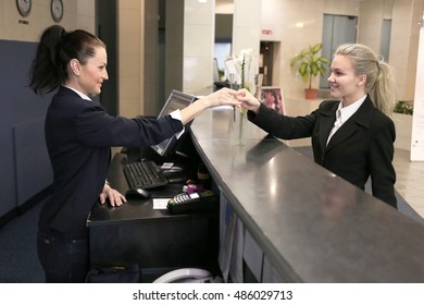 41,151 Reception girl Images, Stock Photos & Vectors | Shutterstock