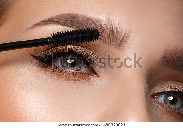 mascara