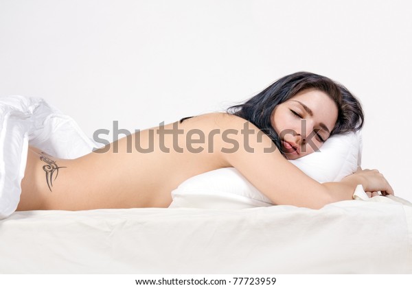 Beautiful Girl Sleep On Bed Nude Stockfoto Jetzt Bearbeiten