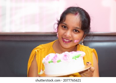 445 India family cake Images, Stock Photos & Vectors | Shutterstock