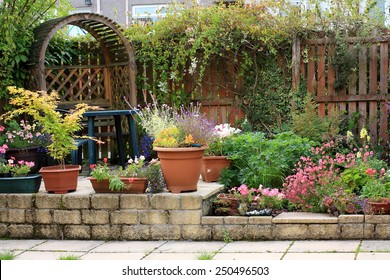 Beautiful Home Garden Design