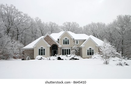 Beautiful Home In Winter