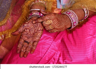 Beautiful Indian Muslim Bride's Mehndi Hands At Marriage (Nikkah) Celebration