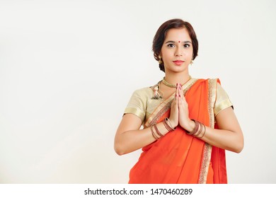 151 Red bindi on forehead Images, Stock Photos & Vectors | Shutterstock