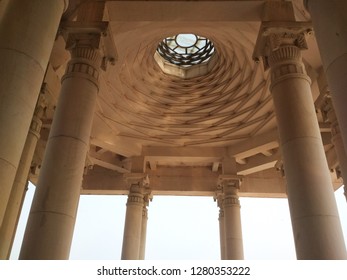 beautiful interior and pillars