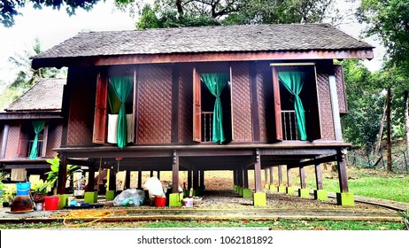 Beautiful Kampung House With Green Curtain