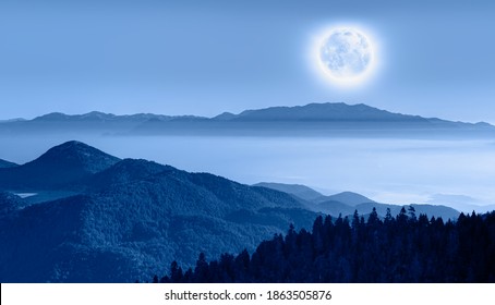 山 イラスト シルエット の写真素材 画像 写真 Shutterstock