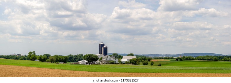 The Beautiful Landscape Of Rural Farming America. The Farmland Of Lancaster County, Pennsylvania.