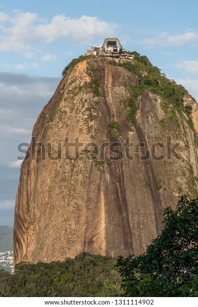 Beautiful landscape of Sugar Loaf Mountain (Pão de\
Açúcar) in Rio de Janeiro,\
Brazil