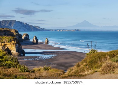 10,499 New zealand surf Images, Stock Photos & Vectors | Shutterstock