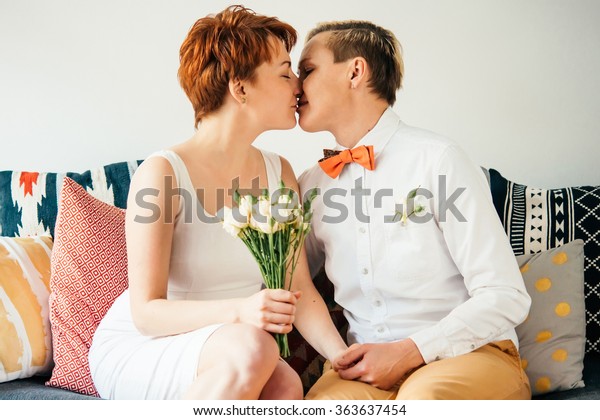 ei lesbo mutta dating tyttödating kaveri Kliininen masennus