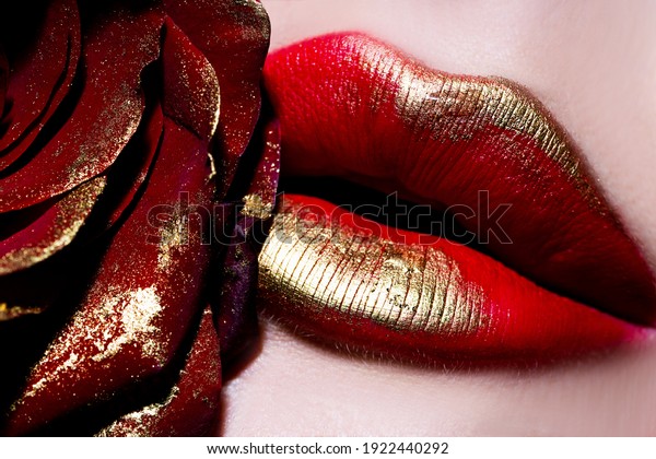 gold red lipstick