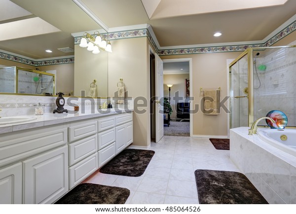 Beautiful Luxury Bathroom Interior White Modern Buildings