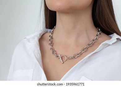 Beautiful Model Brunette In Modern Gold Metal Necklace Chain