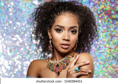 122,139 Beautiful model girl earrings Images, Stock Photos & Vectors ...