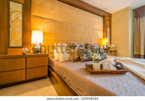 Beautiful Modern Home Hotel Bedroom Interior Stockfoto