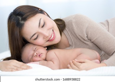 mom and baby portraits