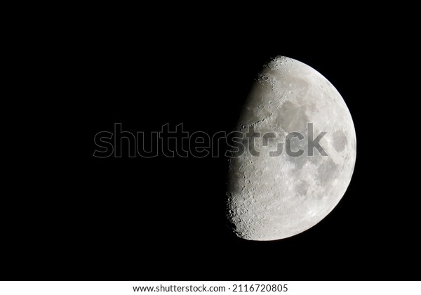    \
                    Beautiful moon seen from\
Japan