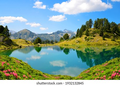Schöne Berglandschaft in Neouvielle Nationalpark, Lac de Bastan Inferieur, französische Pyrenäen.