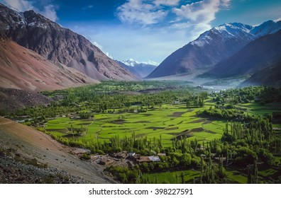 Beautiful mountain valley in the Karakorum mountains in Pakistan between Gilgit and Chitral