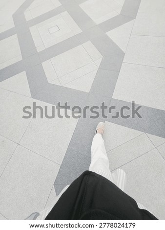 beautiful mozaic tile in grey 