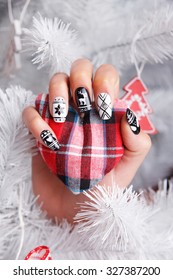 Beautiful Nails With Christmas Sample