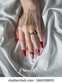 beautiful nails manicure design in red