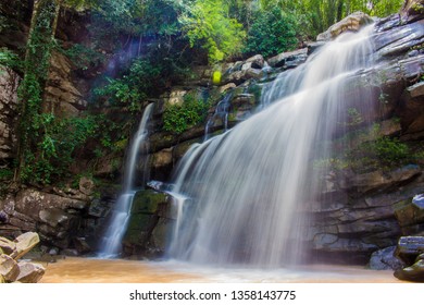 Khao Soi Dao Waterfall Wildlife Sanctuary Stock Photo 1422068345 ...