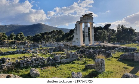 Beautiful Nature And Ancient Greek Ruins