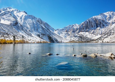 Beautiful Nature Scene In Early Winter Mountains. Sierra Nevada Landscapes. USA, California. Travel And Winter Vacation Background.