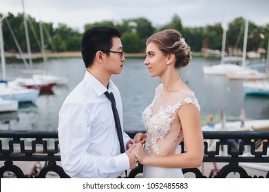 https://image.shutterstock.com/image-photo/beautiful-newlyweds-gently-look-each-260nw-1052485583.jpg